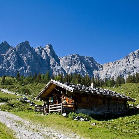 سبورتهوتيل بيشتل ليرموس المظهر الخارجي الصورة